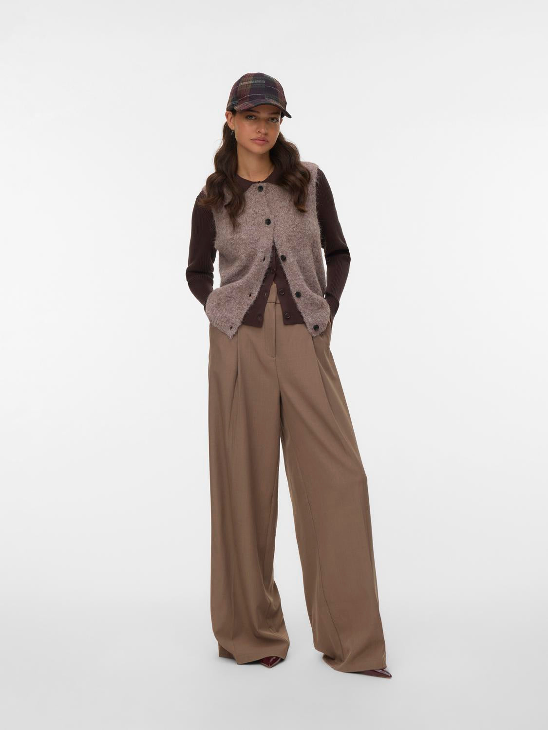 model_shot-front
